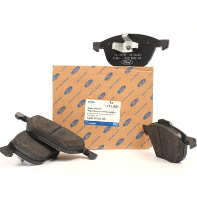 Дисковые тормозные колодки передние Ford 1712024 для Ford Focus, Ford C-Max, Ford EcoSport, Mazda 3